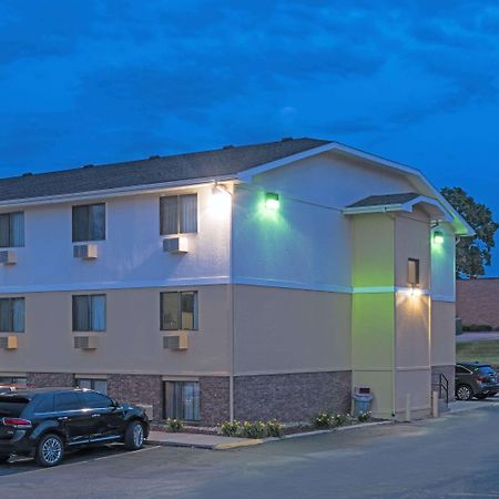 Готель Super 8 By Wyndham Omaha Ne Екстер'єр фото