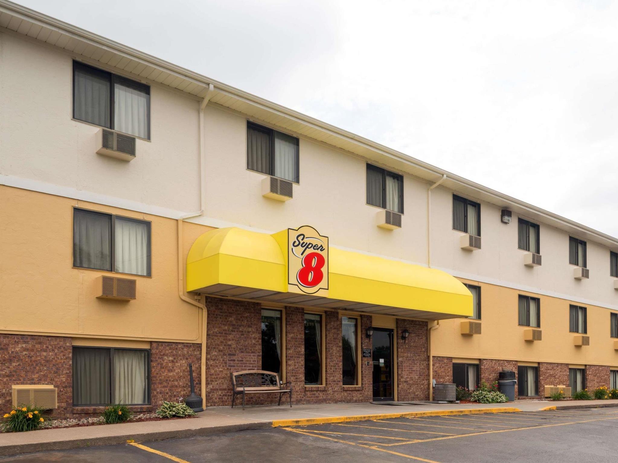 Готель Super 8 By Wyndham Omaha Ne Екстер'єр фото